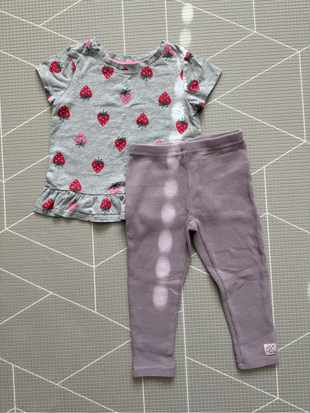 Calvin Klein|Baby girl/toddler outfit,Strawberry ruffle  Tee & Lilac waffle knit